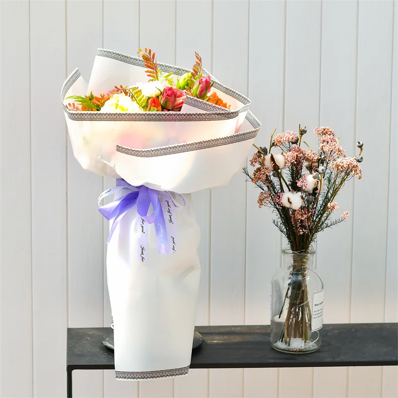 Shinewrap Factory Wholesale 58*58CM Flower Packing Paper Florist Bouquet Wrapping Paper With Lace Edge Translucent