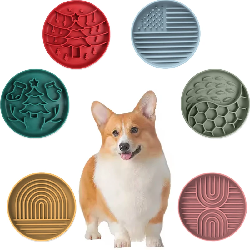 New Design Silicone Bowl Dog Pet Slow Feeder Bowl Christmas Theme Pet Food Bowl  Pet Lick Mat