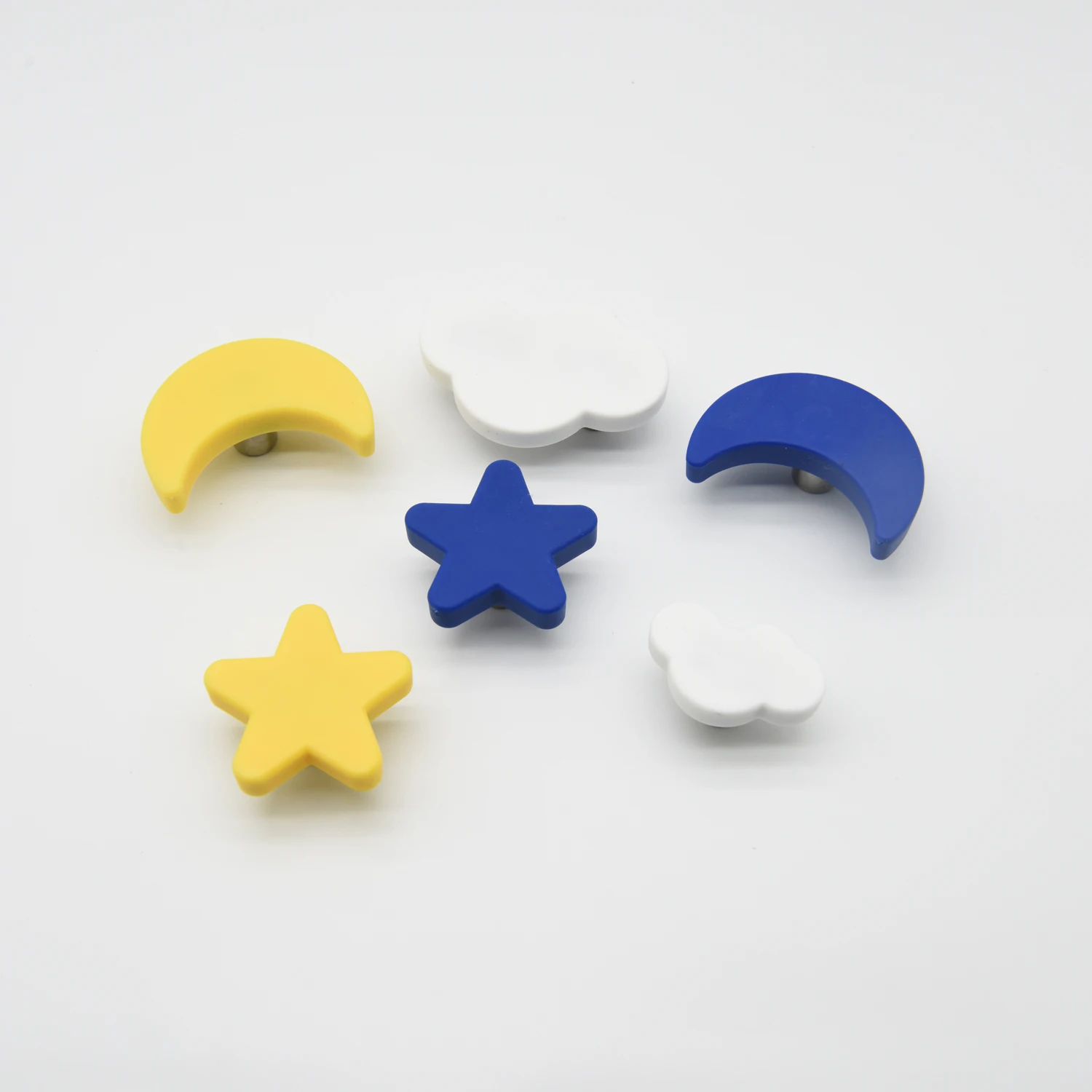 cute cabinet handle with different color