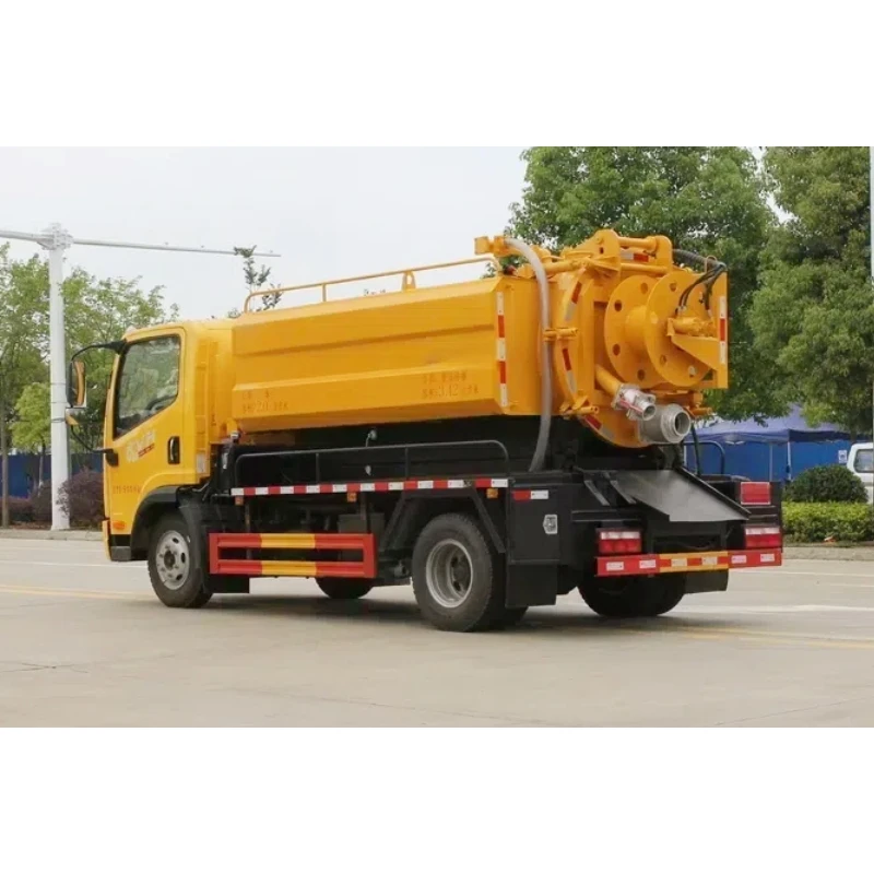 New cleaning and suction truck water circulation suction pump FAW 6.7 cubic cleaning and suction truck