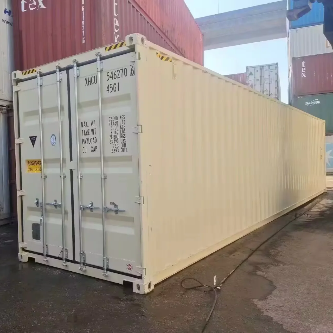 Контейнеры продаются на Ближний Восток Дубай