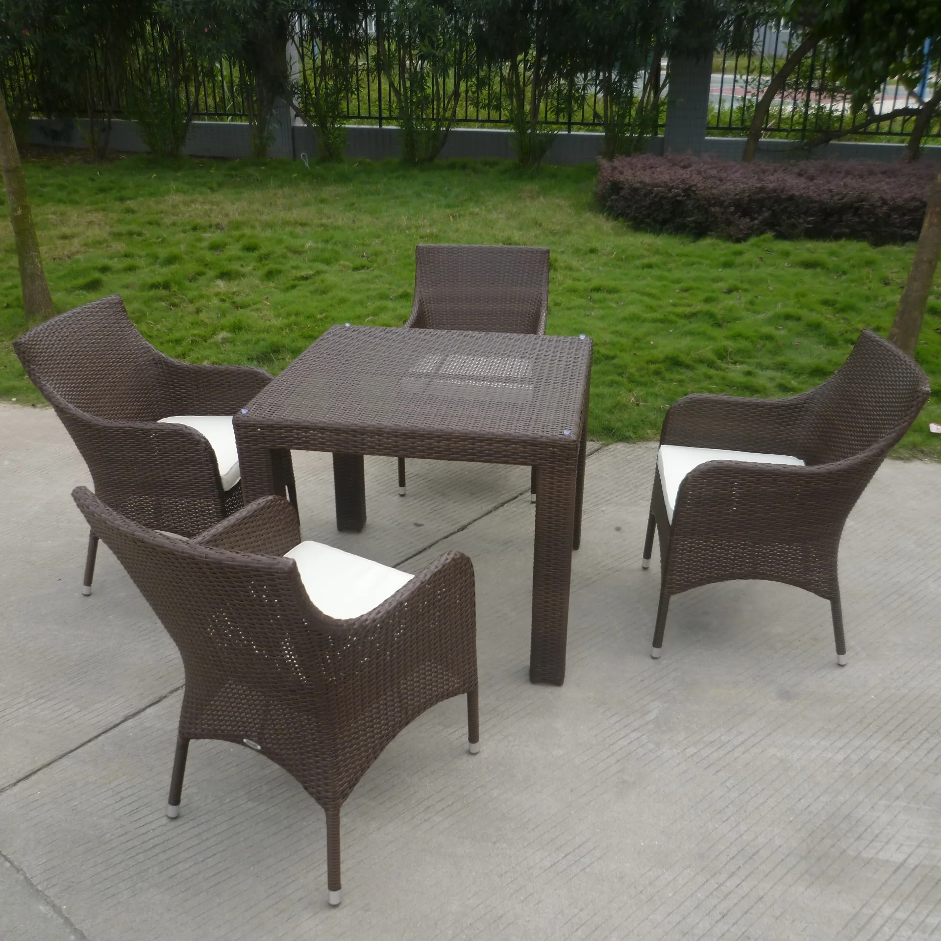 Foshan Factory 5 Piece Restaurant Outdoor Terrace Furniture Brown Square Dining Table Set Rattan Dining Chair