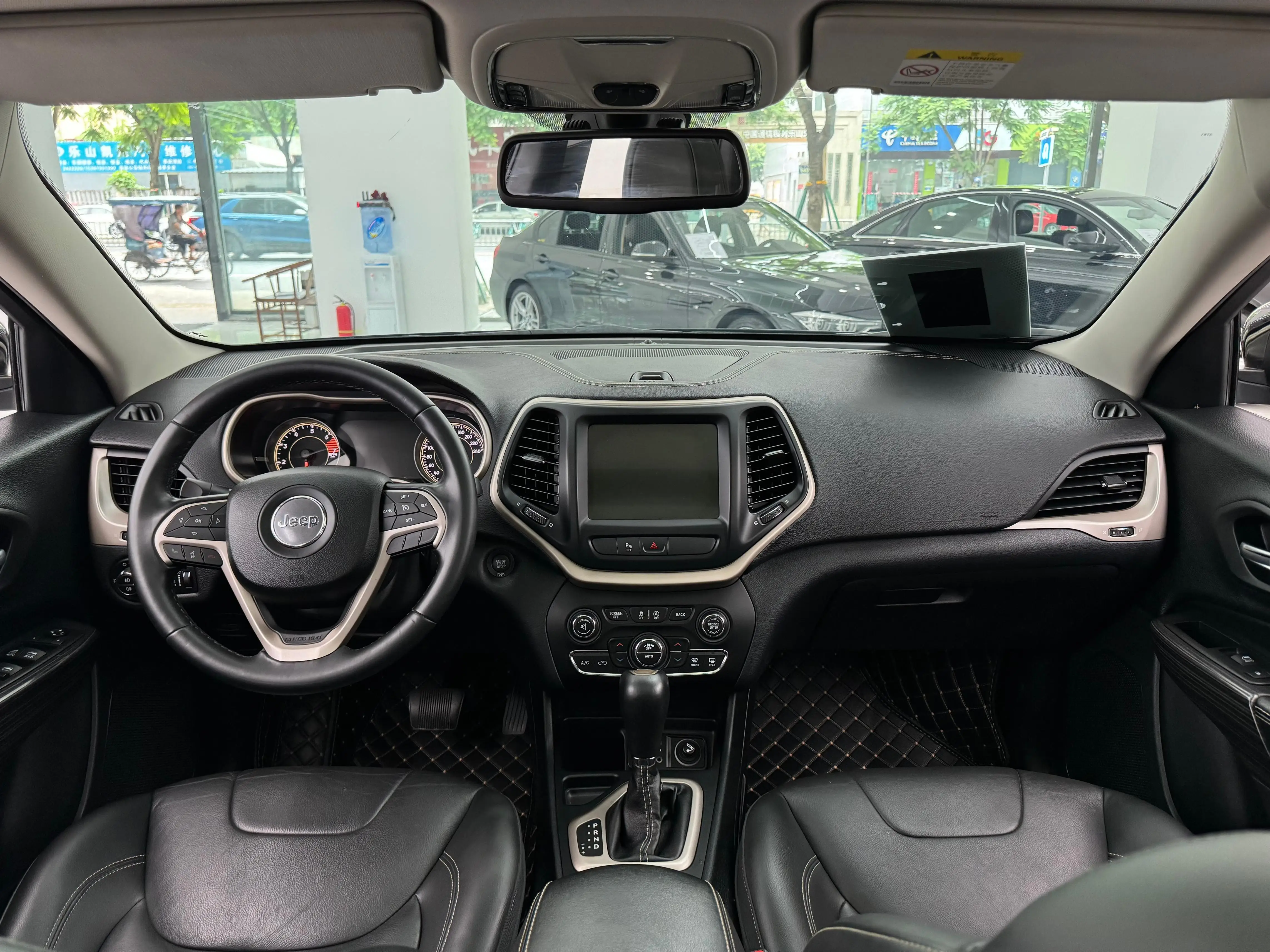 Jeep Cherokee 2017 2 0 л Superior Edition