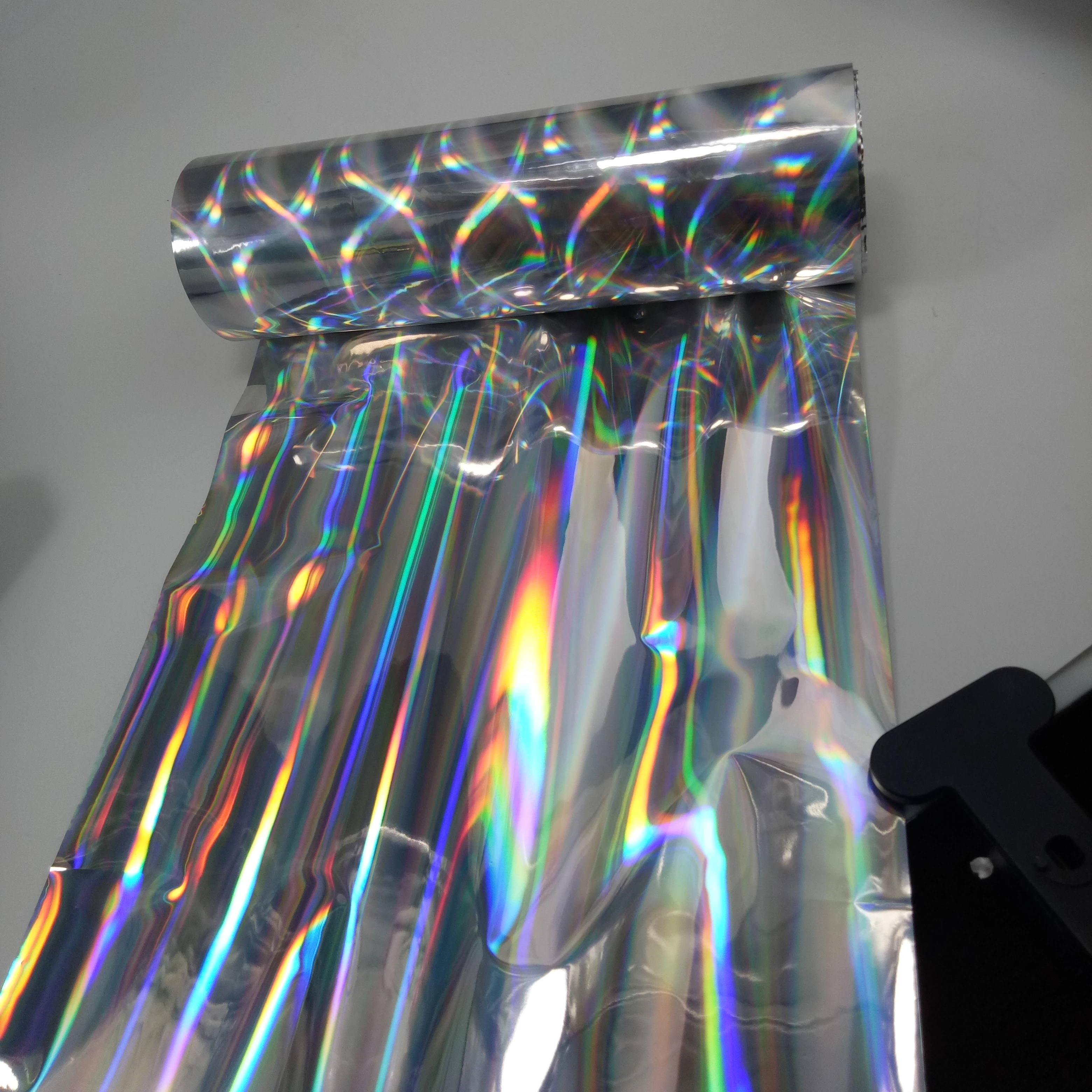 custom size printable rainbow metalized holographic plastic film paper for box and cards