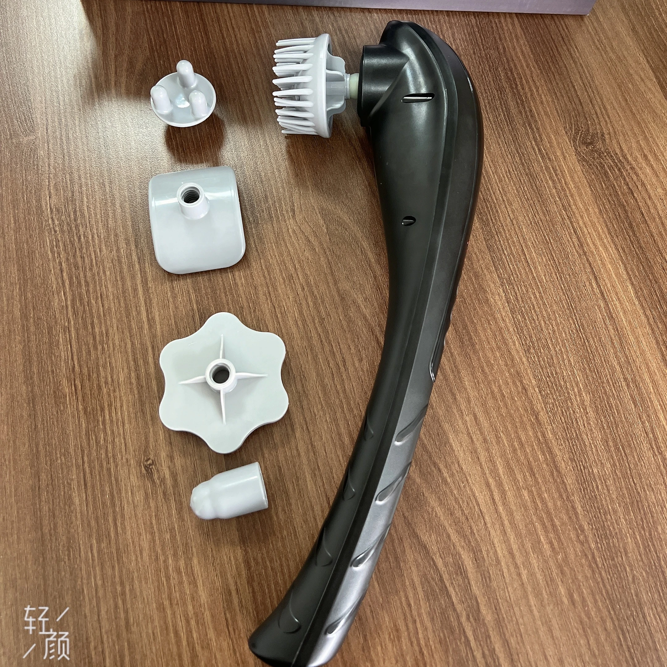 Portable  massage wand rechargeable cored massage stick electric vibration handheld massager neck and back massager,CE,FCC,Reach