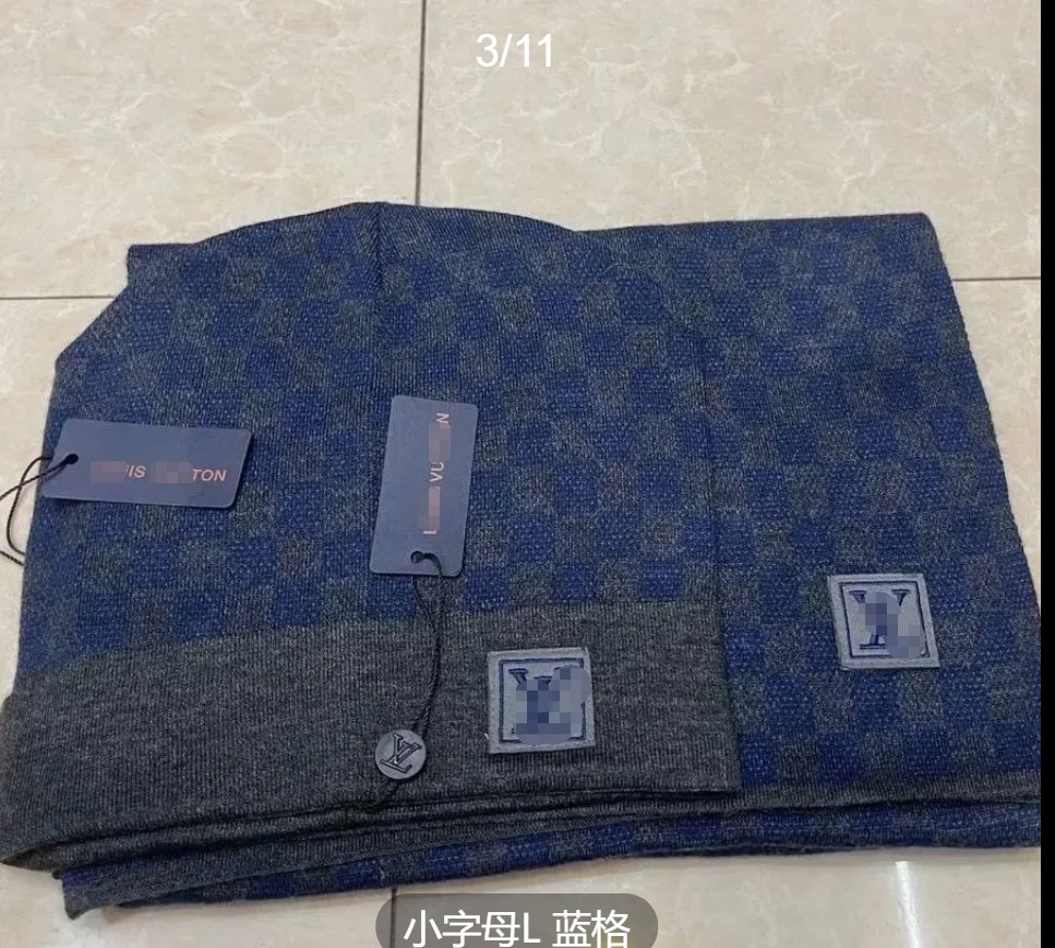 European and American letters warm  showing face small square contrast color knitted hat scarf two-piece set all-match couple