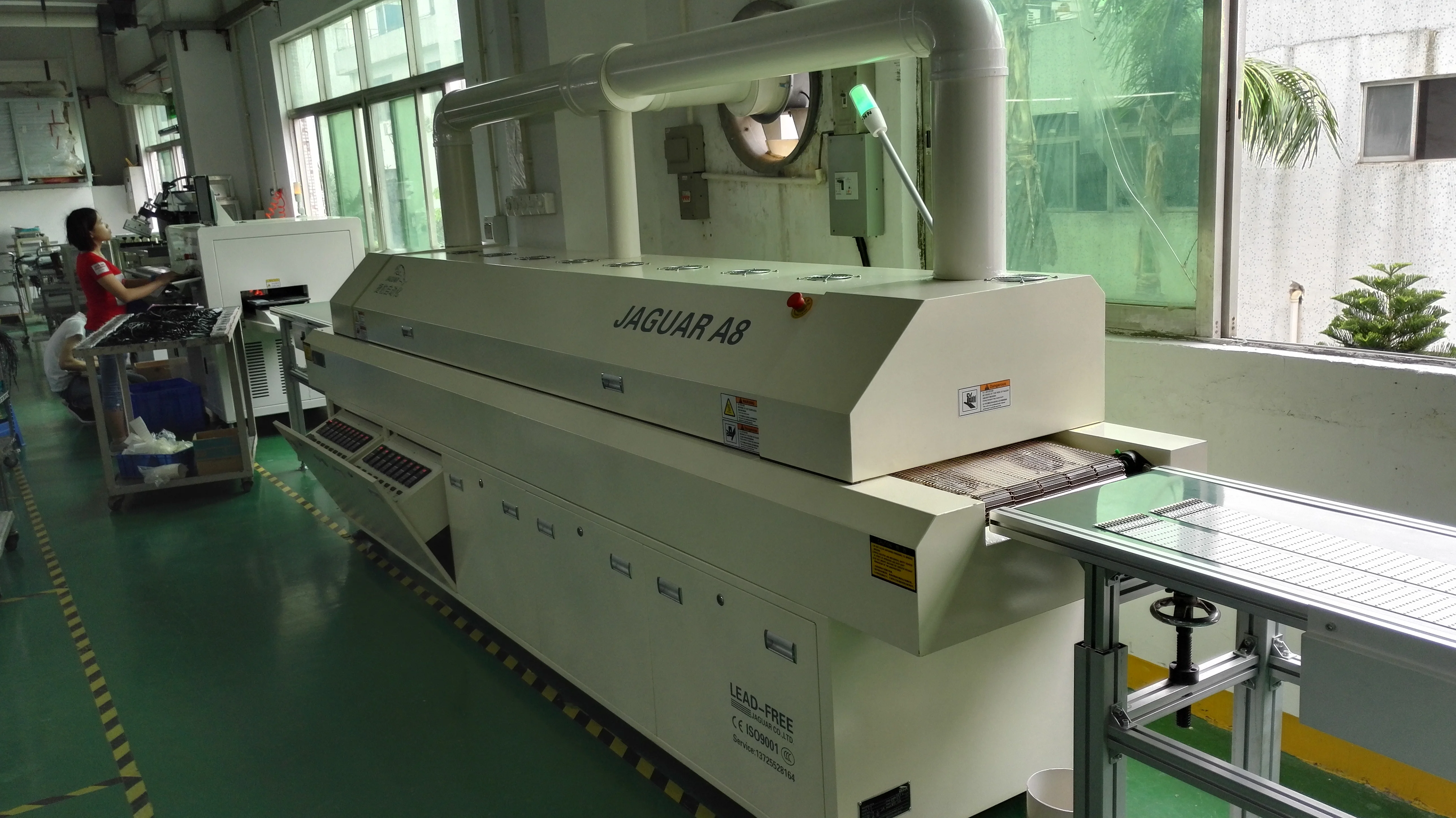 Экономичная и прочная паяльная печь JAGUAR A8 с 8 зонами нагрева