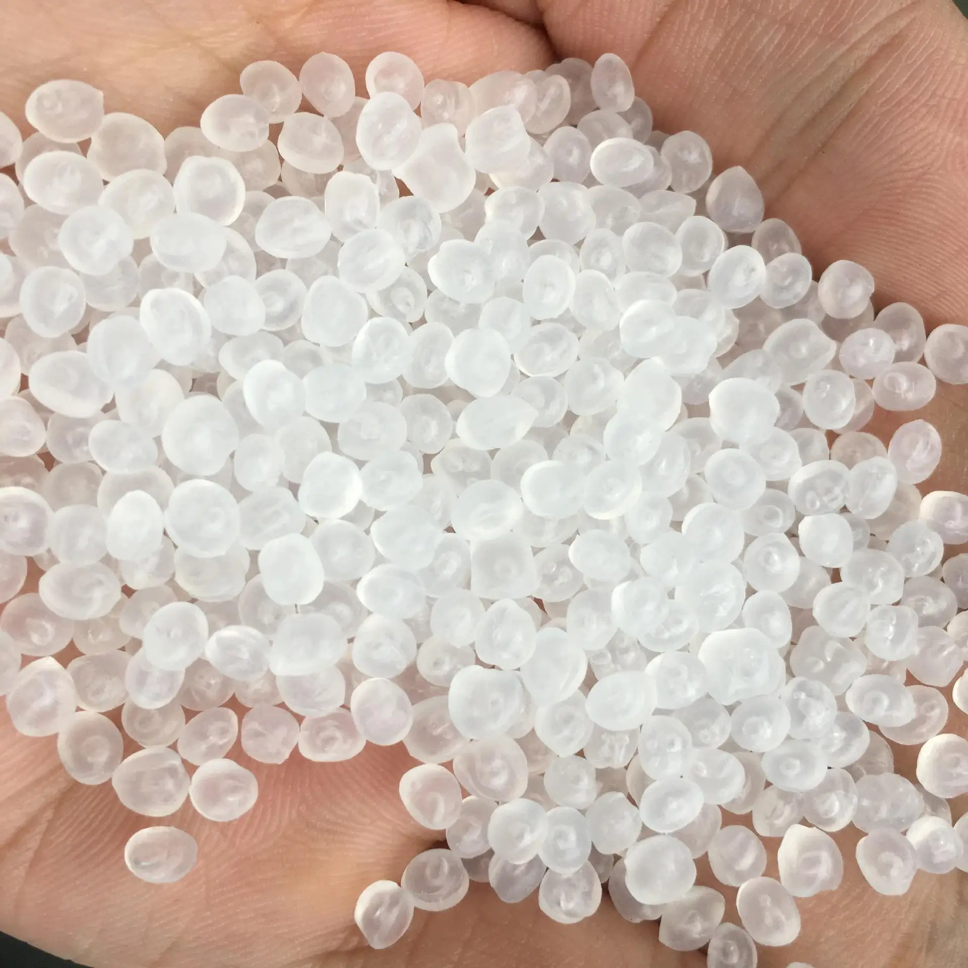 Polypropylene plastic pp granulators pbat melt blown granules plastic raw materials