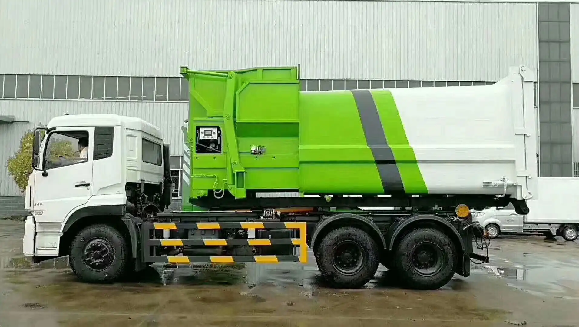 6x4 Dongfeng 20 cubic meter hook lift compressed garbage truck