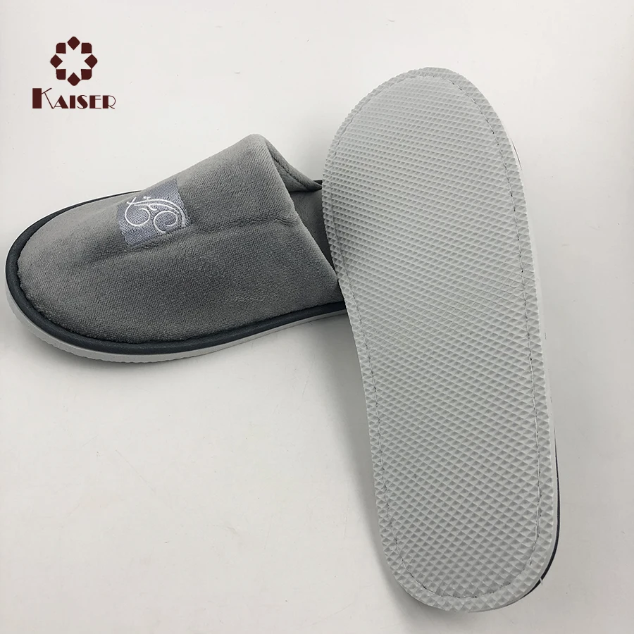 personalized hotel room slipper manufacturer