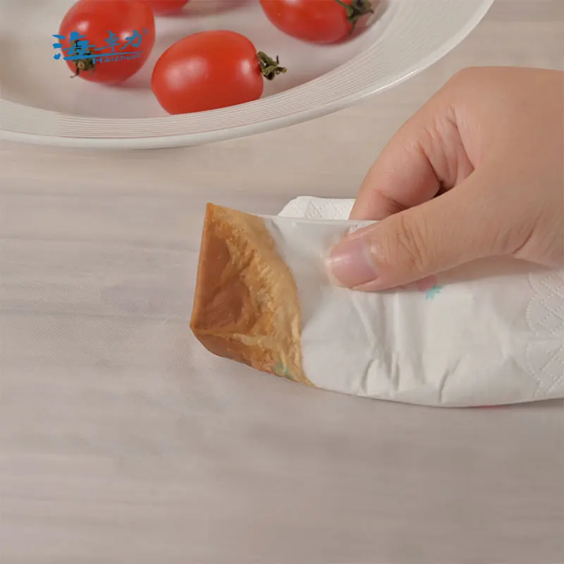 Hot Seller Luxury Wedding Restaurant Party Tablecloth Plastic Disposable Tablecloth