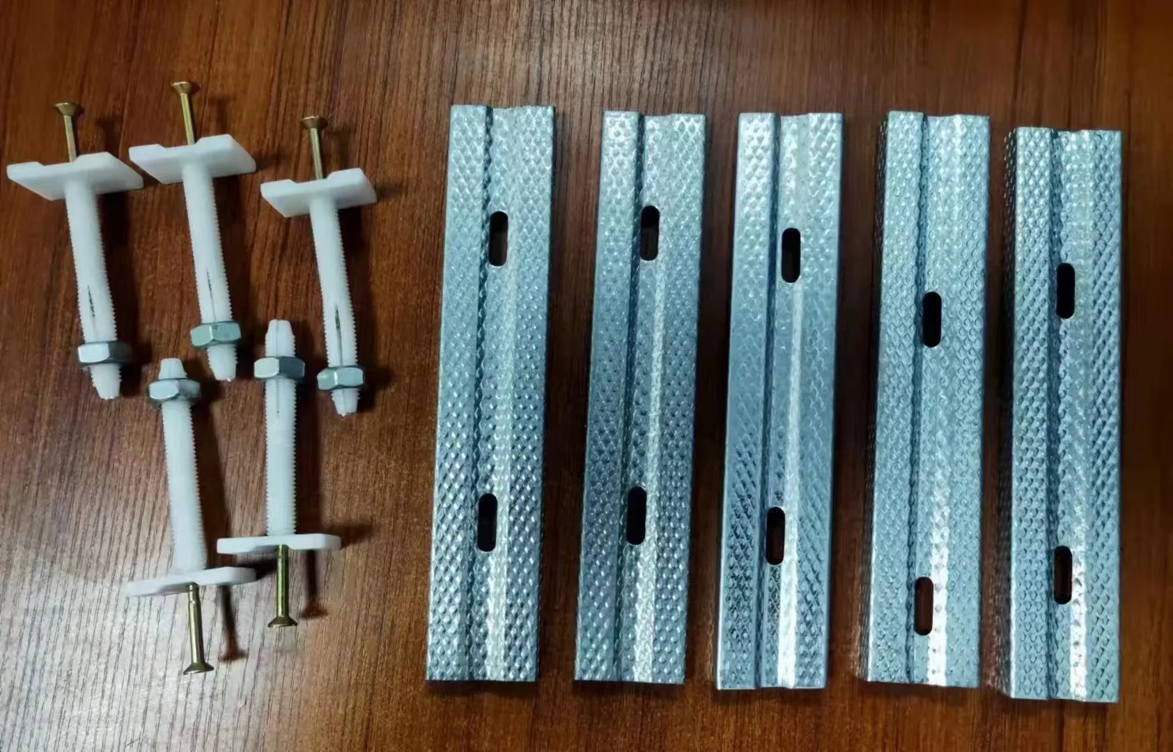 Factory Direct Zinc Alloy Titanium Steel Hex Bolt Nut Set DIN933/DIN934 Rawl Bolts and Nuts with Washer Fasteners