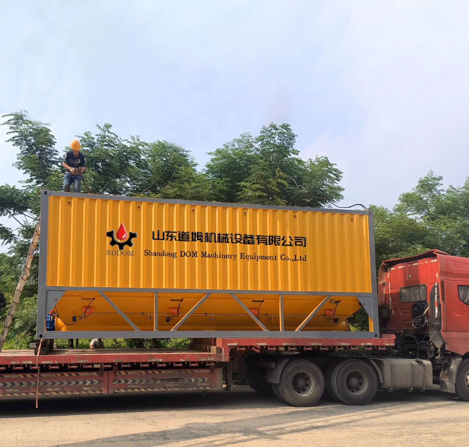 SDDOM Brand Horizontal Cement Silo 20Ton 30ton 50 100 Ton Cement Tank Sale Cement silo