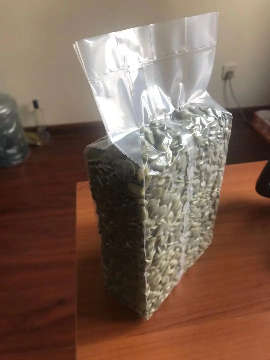 Wholesale Certified Organic Pumpkin Seeds Inner Mongolia Shine Skin Pumpkin Kernels Use for Nut or Bakery Light Green