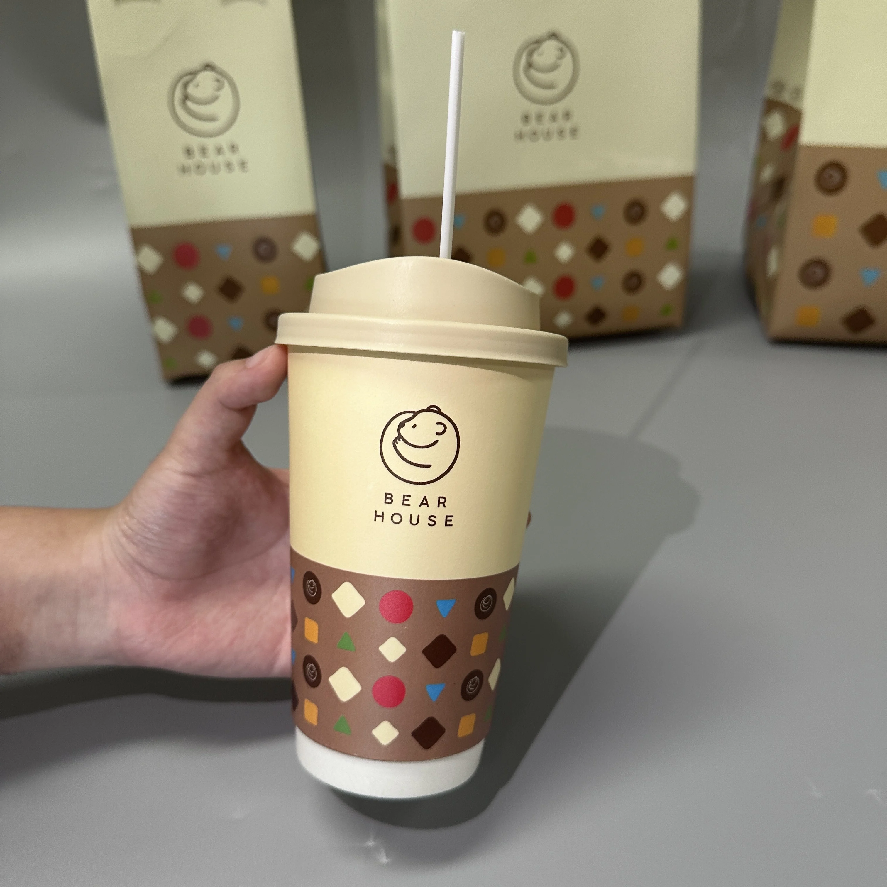 Hot Sale Tack Away Disposable Coffee Cups with Lid Wholesale Price Paper Cups Eco-Friendly 8oz 2oz