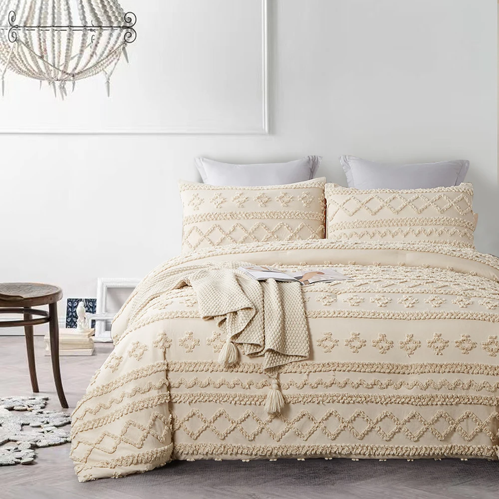 Three-piece Tufted White Quilt Set Quilt Bedding Set Custom Microfiber Polyester Alternative Cotton Quilt Comforter Duvet In