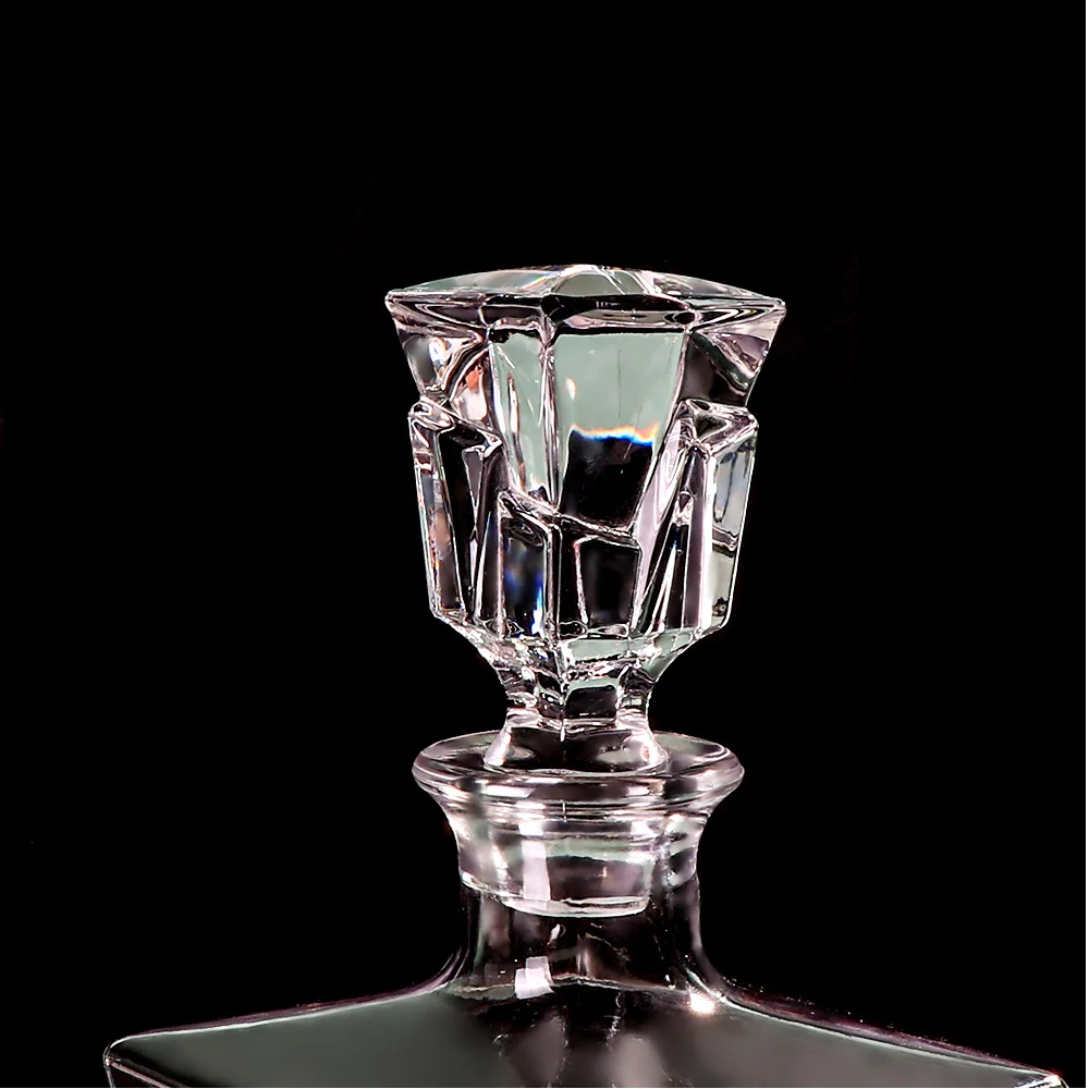 Hot Selling Glass Whisky Decanter Cheap Engraved Design Decanters Whisky glass sets