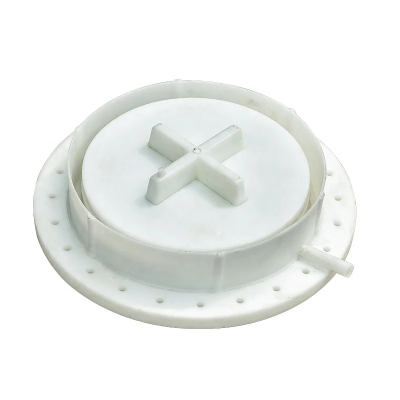 Good quality PE Material Plastic Manhole Cover for chemical Tank Truck