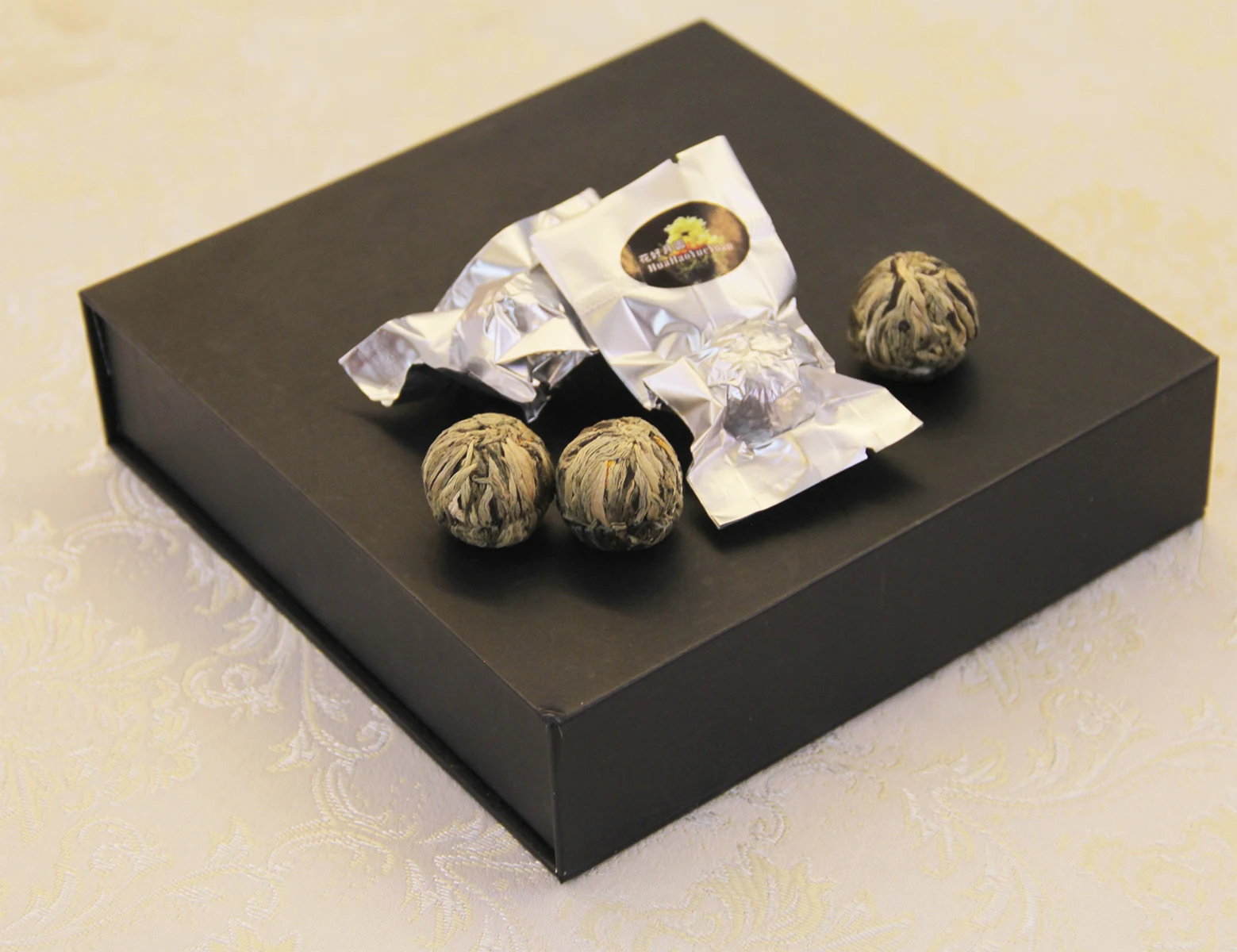 Blooming tea ball flower handmade tea EU standard support OEM package jasmine globe amaranth flower green tea