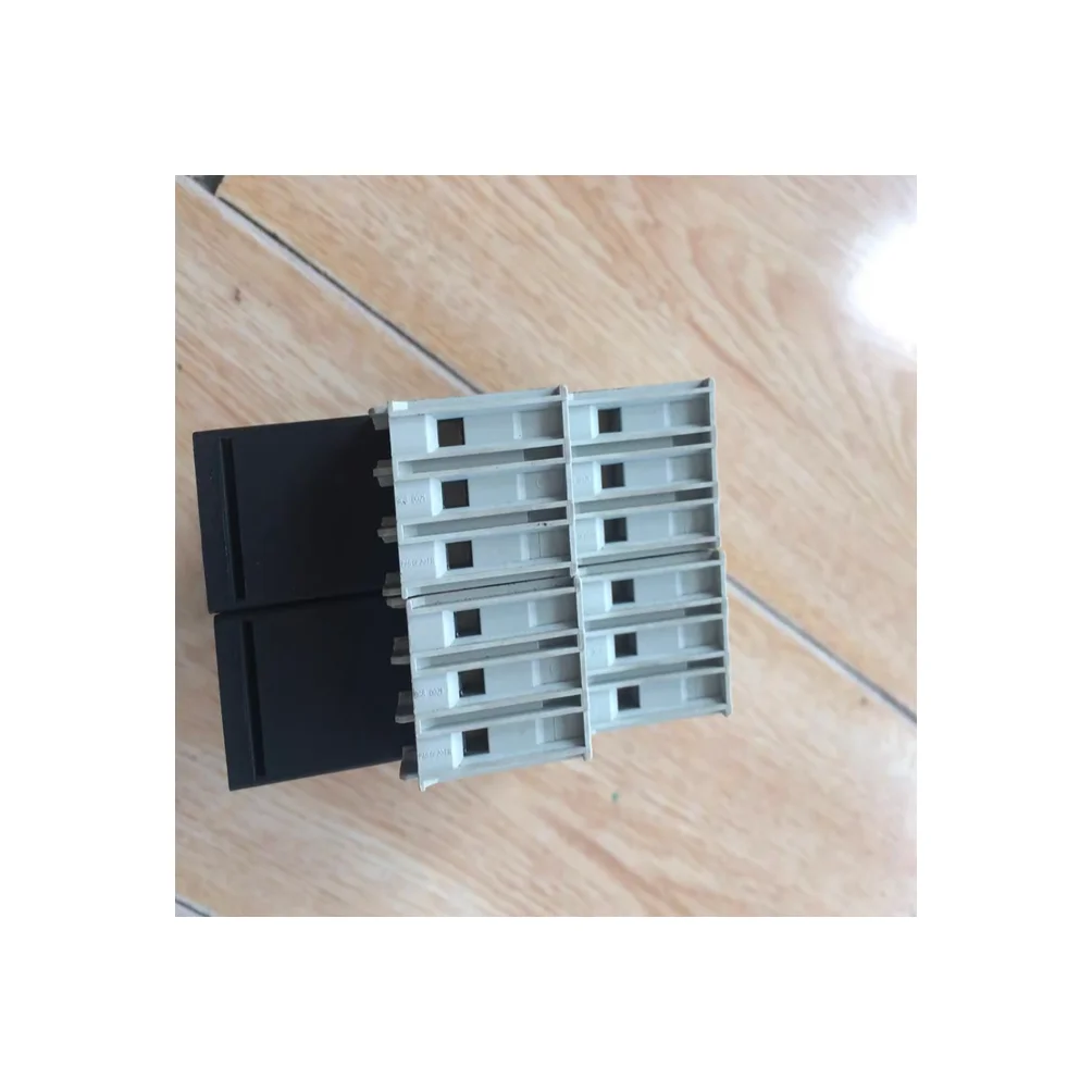 Новый и оригинальный SIE-MENS 5SY Compact microbreak 5SY6420-6