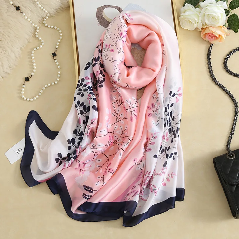 Модный новый Шелковый атласный шарф для домашних животных Новинка Летнее солнцезащитное пляжное полотенце с цветочным принтом темпераментная декоративная