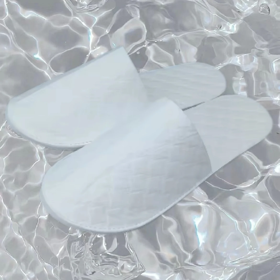 Cheap and Comfort Disposable Hotel Slippers for Guest Rooms with Extra Softness