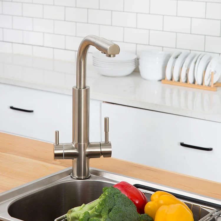 Brand New Deck Mounted Torneira Inox Single Lever Cold Hot Gold Finish Waterfall