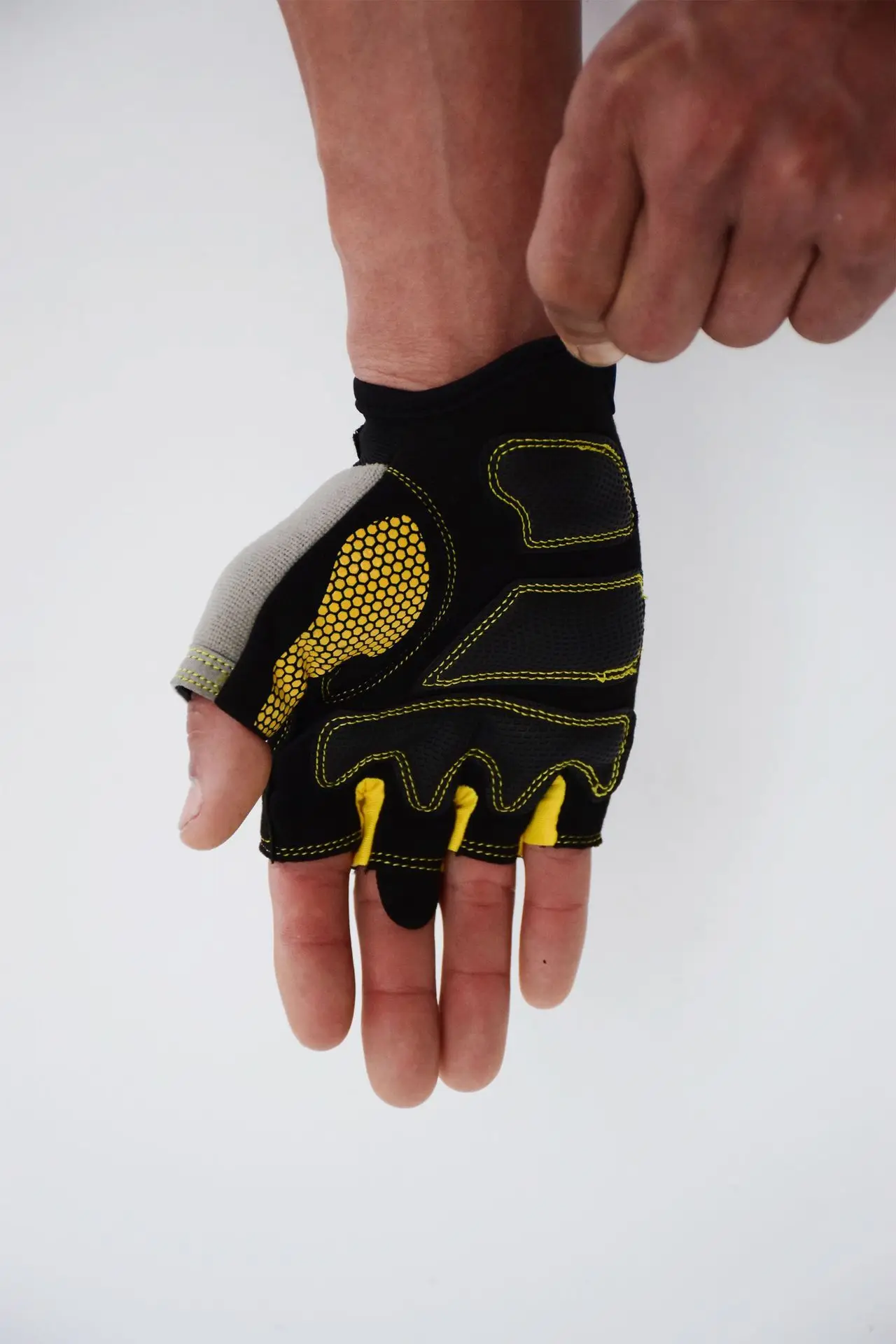 OEM service High quality Bicycle Gloves for Men half finger Cycling Glove Motorcycle Mountain Bike Gloves for bicycle