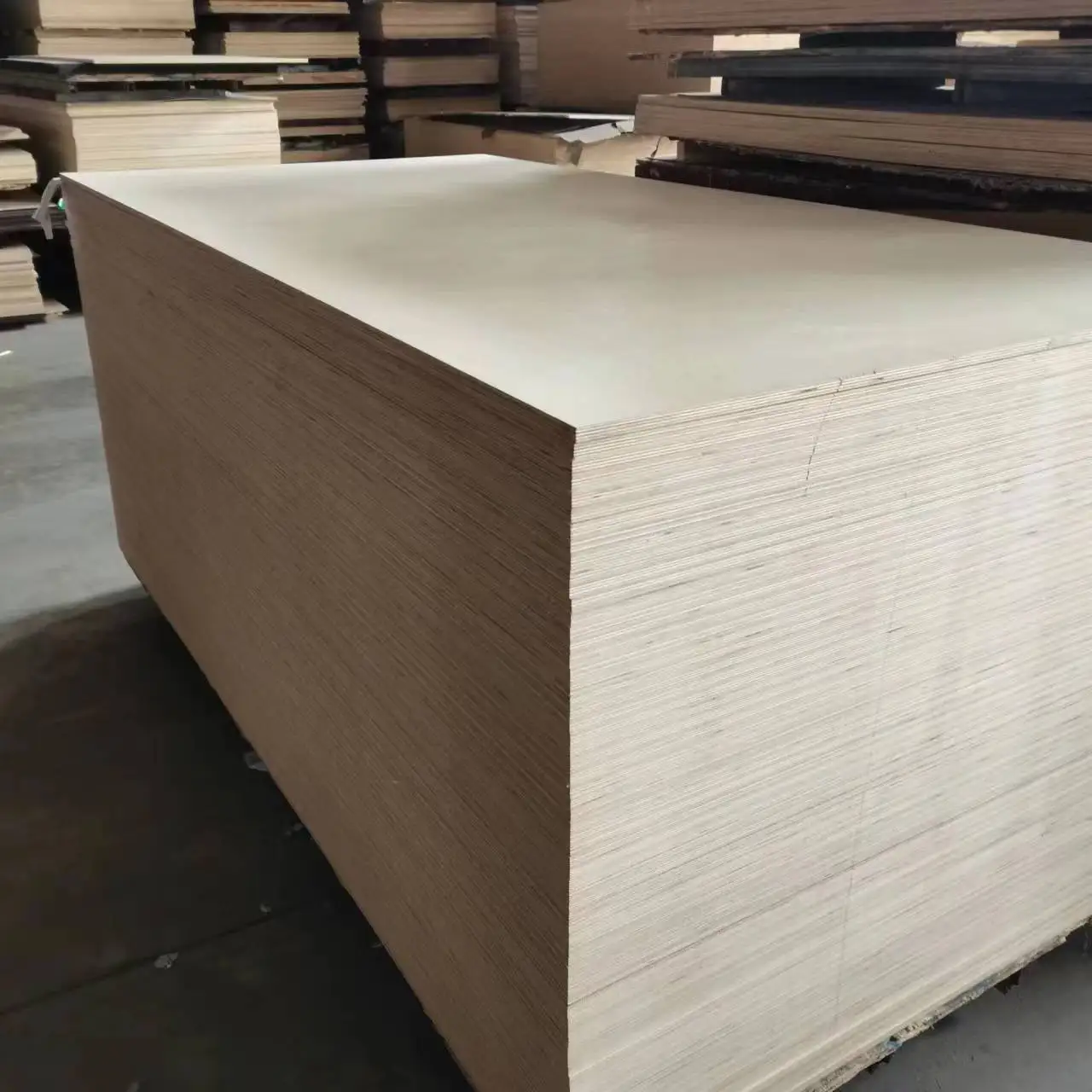 Wholesale Baltic Birch Core Plywood Sheet 18mm Furniture 100% Birch Plywood