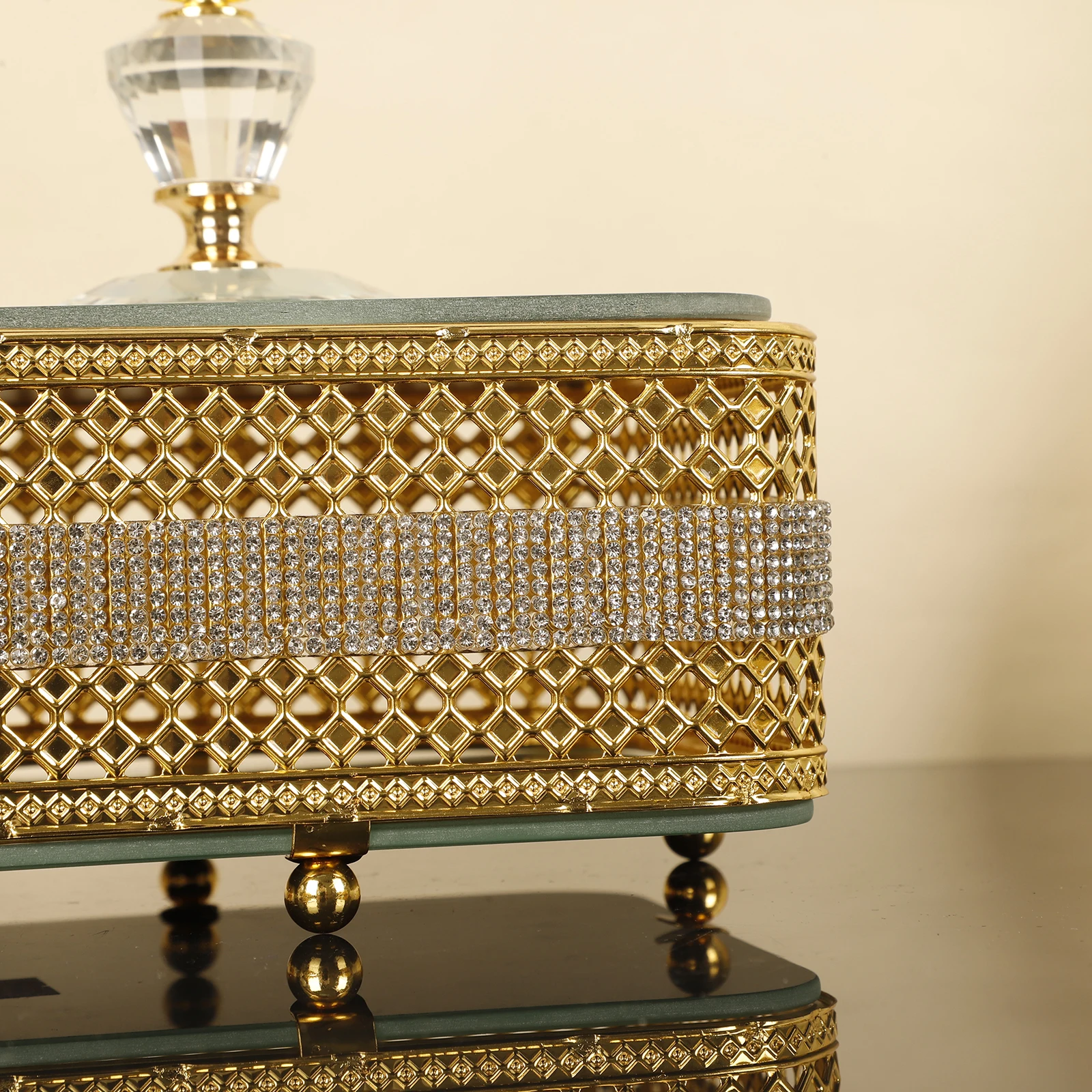 Luxury Vanity Home Decor Round Candy Box Arabic Style Ramadan Eid Gift Gold Glass Retro Antique Serving Mirror Tray With Lid