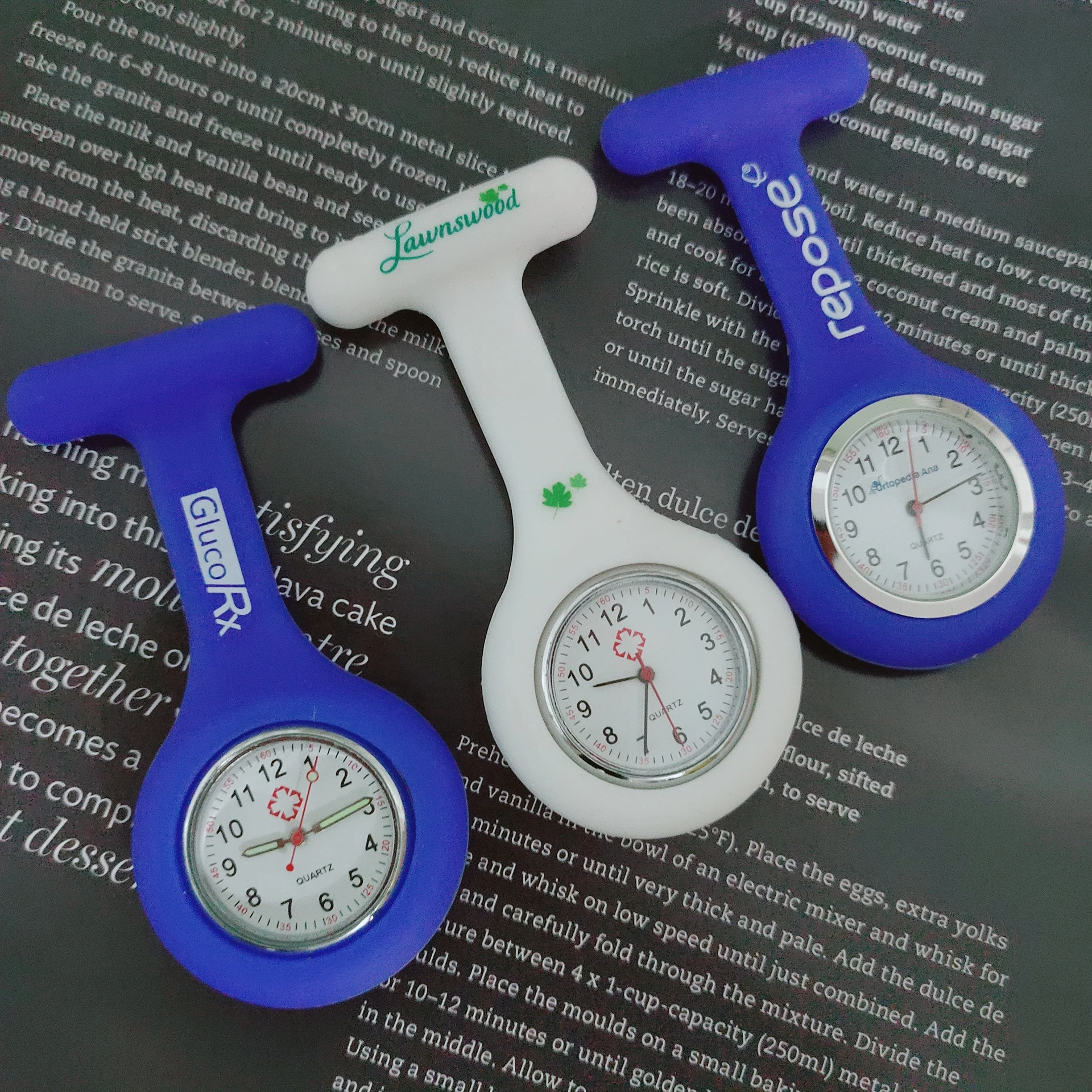 Custom 15 Colors Available Print Nurse Brooch Fob Colorful Portable Waterproof Quartz Po Pocket Watch Fob Silicone Nurse Watch