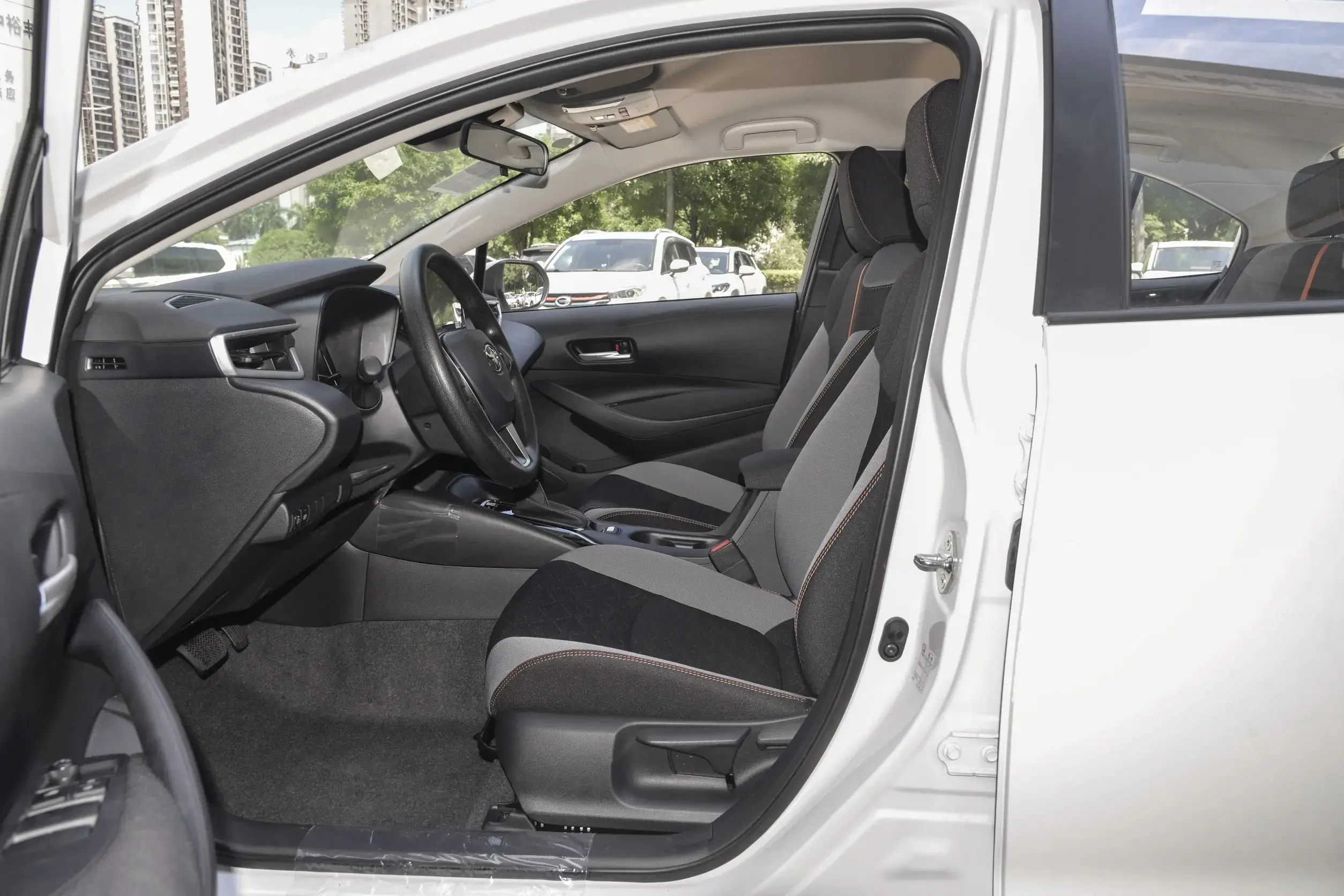 2024 Toyota Corolla масляно-Электрический гибрид 1 8 л E-CVT высокоскоростной 4-дверный 5-местный седан для продажи