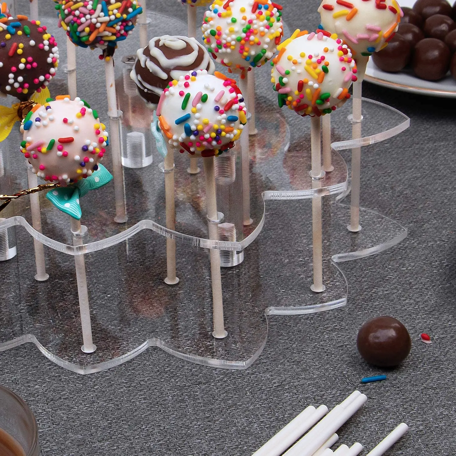 Flower-shaped acrylic lollipop display stand supermarket convenience store candy bar display stand 19-hole transparent bracket