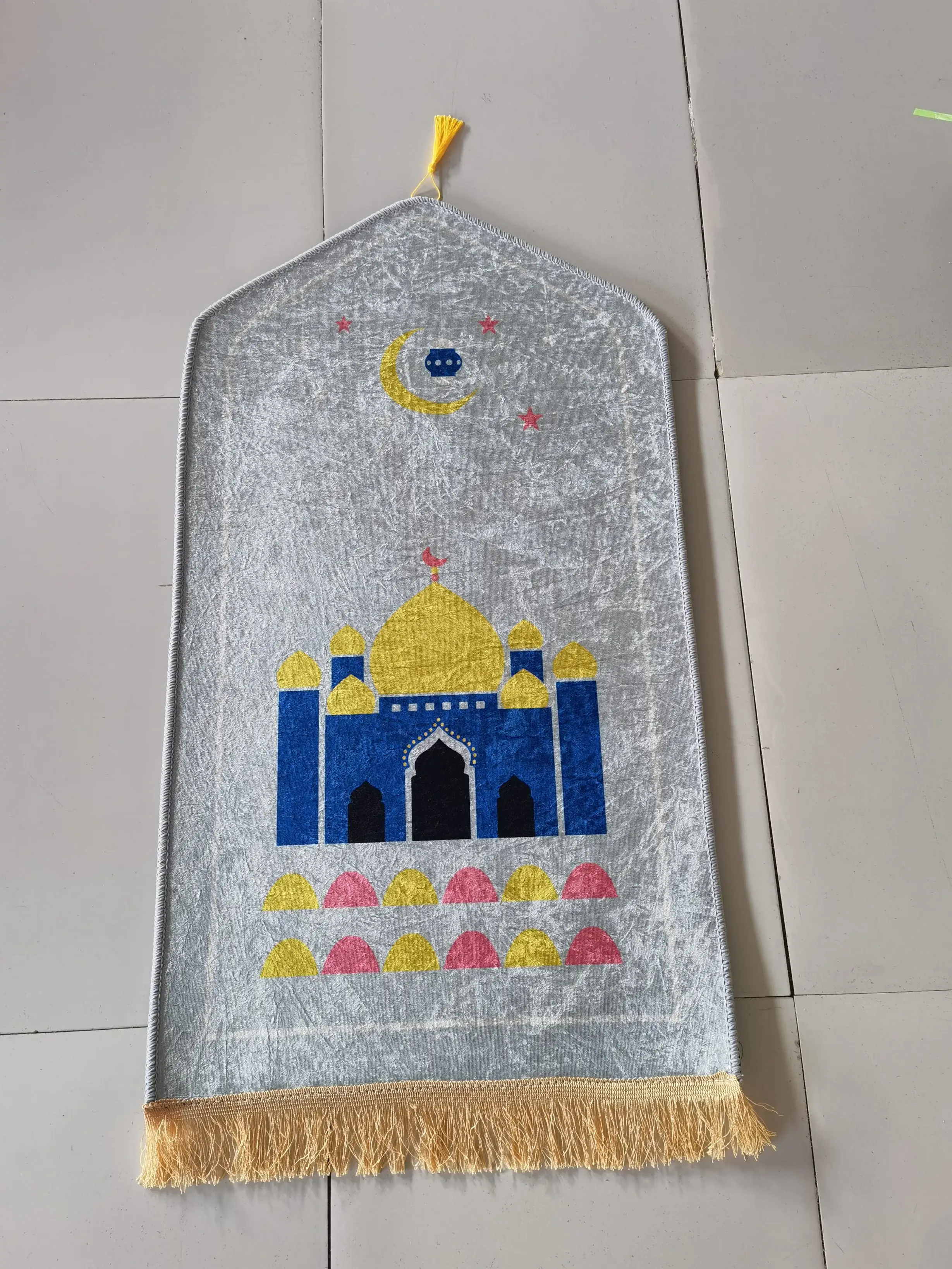 Shinny Velvet Thick Machine Woven Wholesale Muslim Design kids Prayer Mat