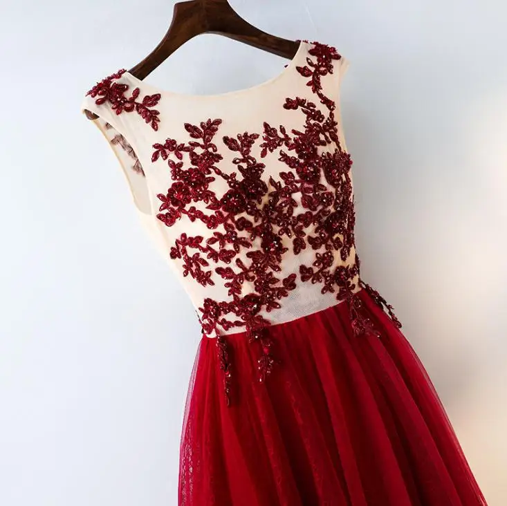 
2020 O Neck Crystal Appliques A Line Long Evening Dresses Elegant Party Lace Draped Tulle Prom Gowns 