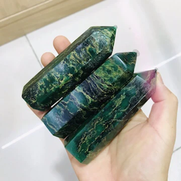 Wholesale natural crystal emerald wand point folk crafts crystal quartz tower for home decoration