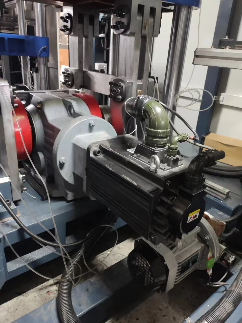 new design JinXin brand 4 station ps pp pvc pet plastic vacuum thermoforming machines