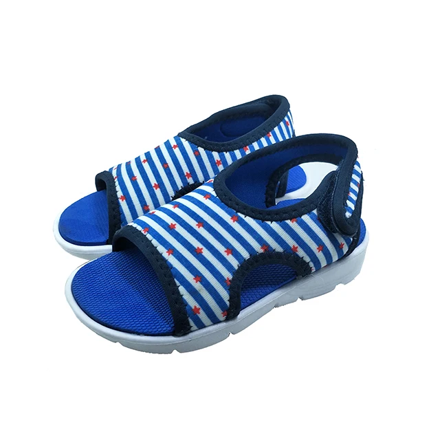 Новинка лета 2023, детские Нескользящие Дышащие Регулируемые пляжные тапочки в полоску для отдыха