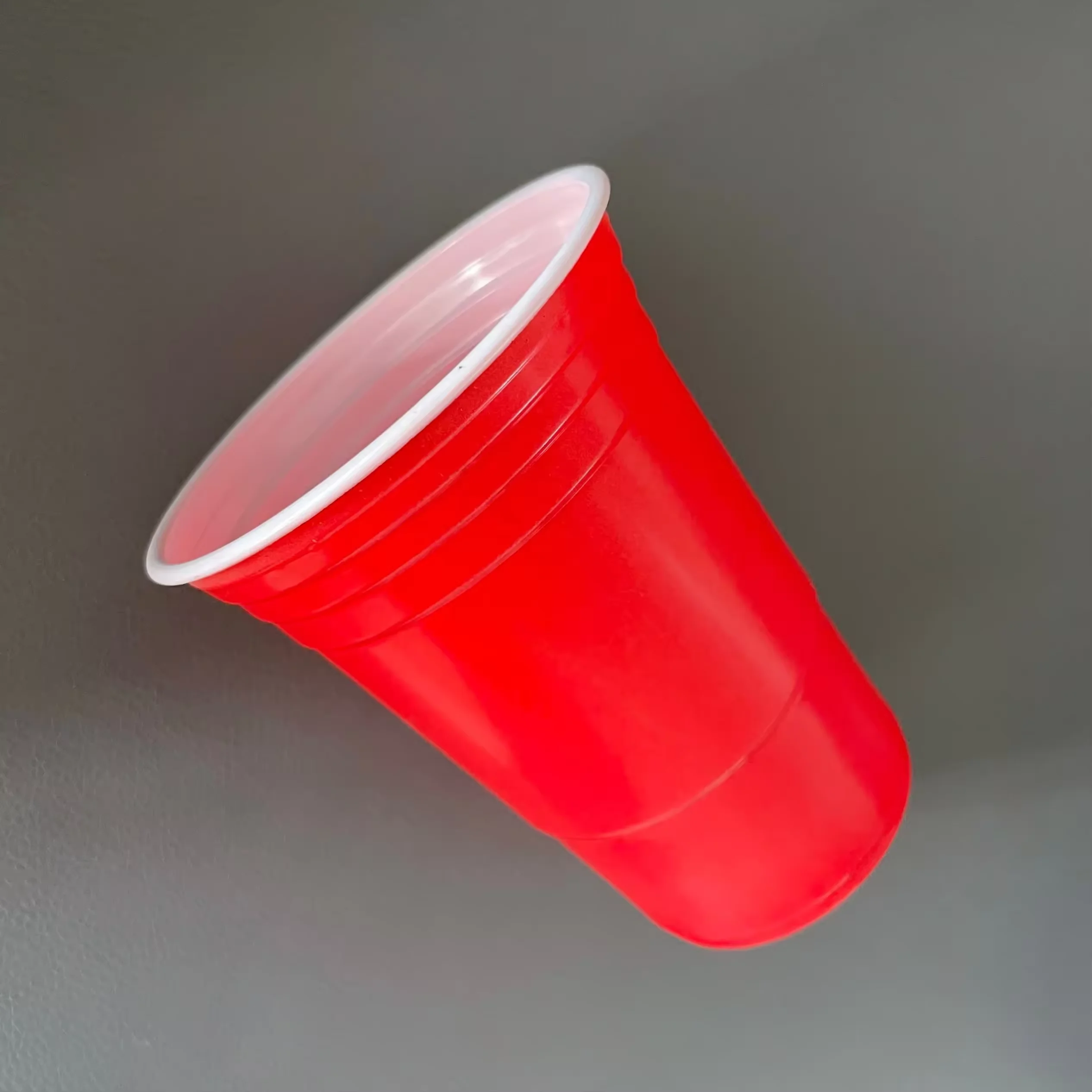 Sturdy and Recyclable Red Blue Plastic  Beer Pong Cups for Disposable Party Cup Or Toss Beer Pong Game