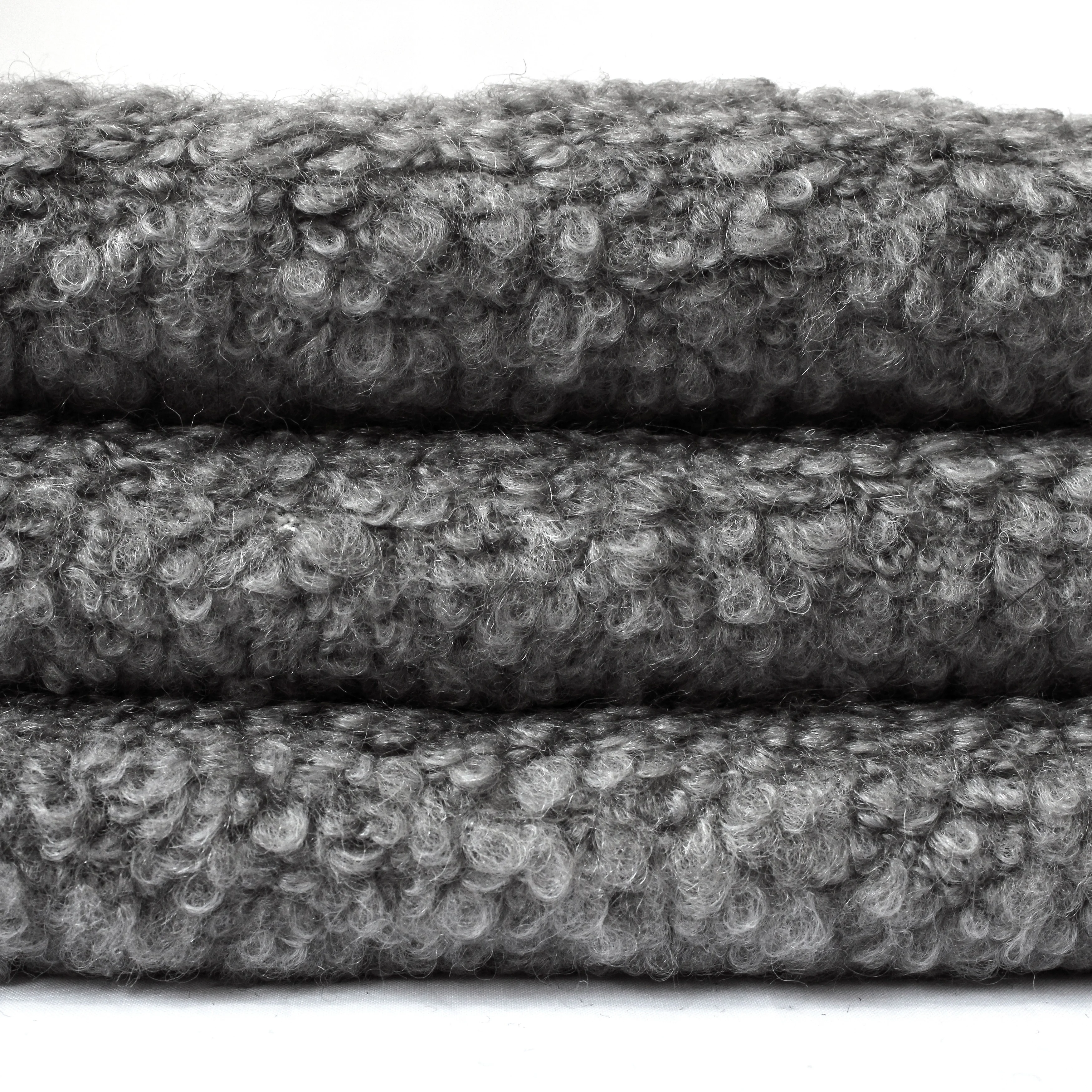 24 New Arrival Textile Manufacture High Quality Customizable Winter Warmful Soft Grey Boulce Fleece style 36Wool Blended fabric