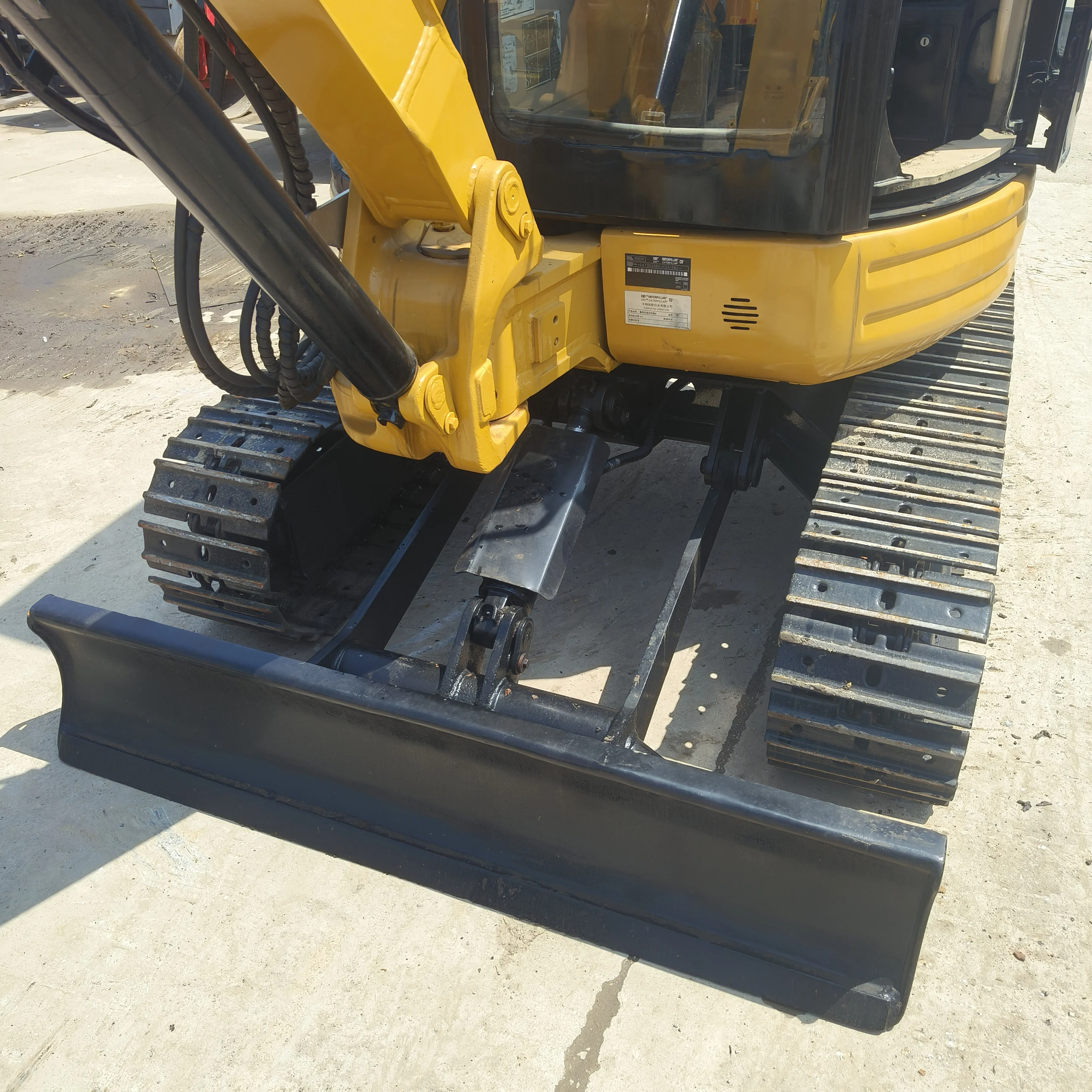 Used Caterpillar CAT303CR Mini Excavator Secondhand 3-Ton Crawler Machine with Kubota Engine Gearbox; Mini Digger Good Condition