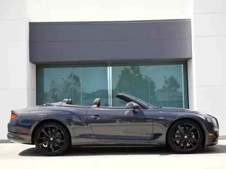 Полностью укомплектованные бывшие в употреблении чистые автомобили Bentley Continental GTC Edition 2024 года готовые к отправке Россию