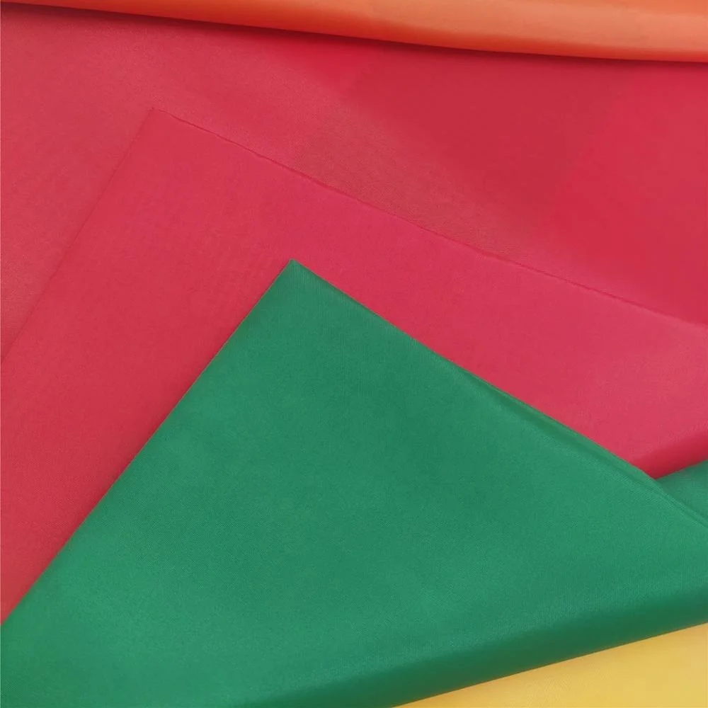Lining supplier Soft smooth 100 polyester  190T taffeta lining taffeta fabric for garment lining