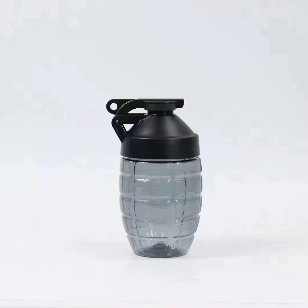 Спортивная бутылка