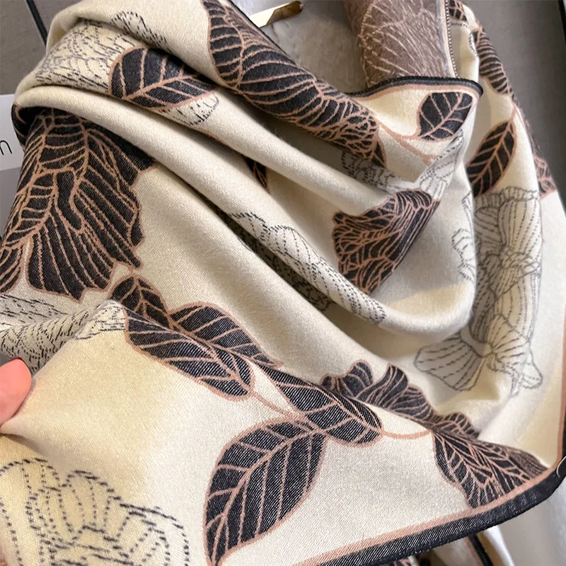Newest Arrival Double-side Soft Cashmere Feeling Scarves Fashion Elegant Flower Pattern Outer Wear Pashmina Shawls for Winter