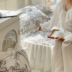 Korean Version Of Milk Fleece Bed Skirt Bed Cover Three Piece Set Bed Skirt Pillowcase Classic Luxury Print Design Sheet