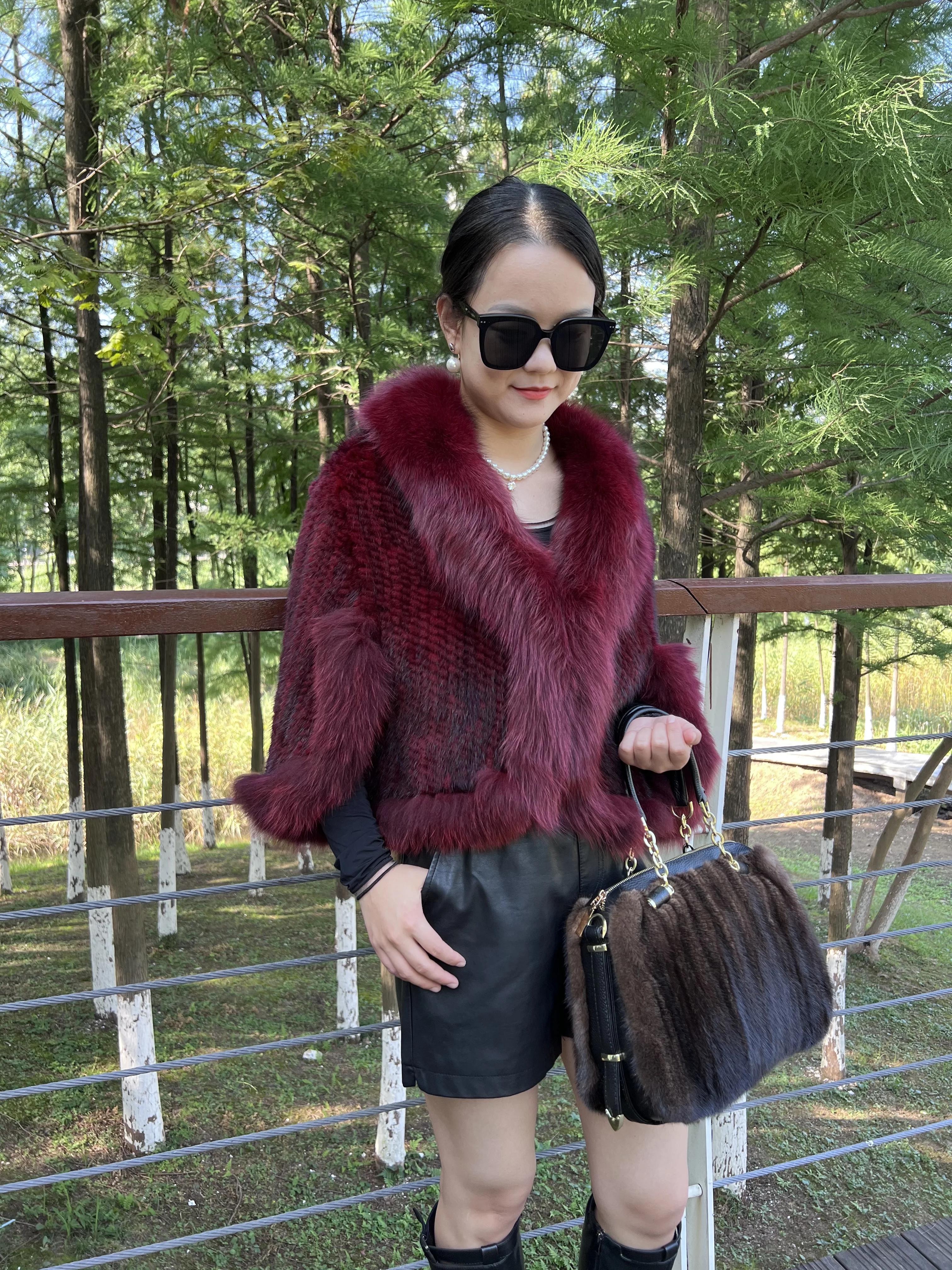2023 women winter luxury hand knitted real mink fur shawl ladies mink fur capes with fox fur collar classic poncho design