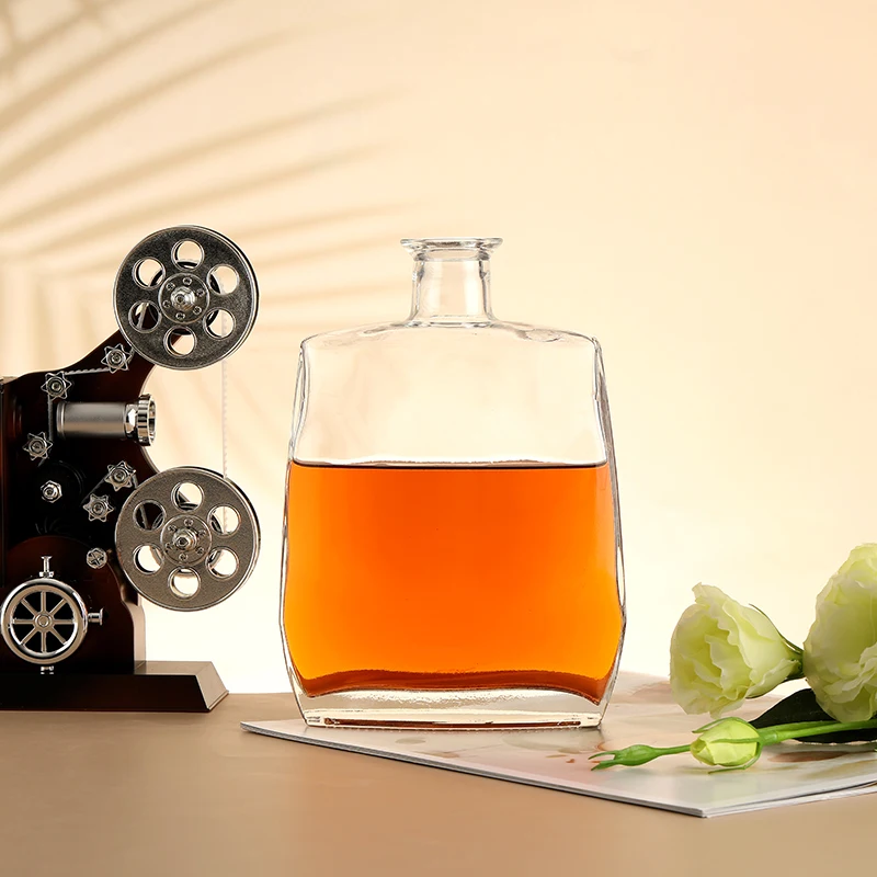 Good prices for new materials custom 750ml glass bottle for liquor with cap