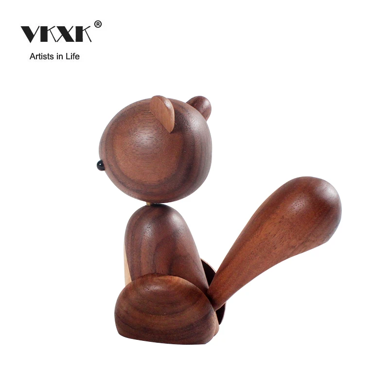 Professional manufacturer squirrel walnut miniature wood crafts