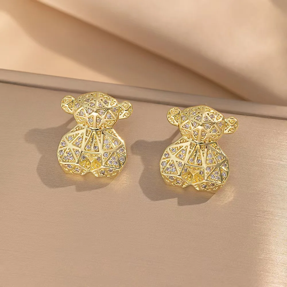 Hot Line Bear Pendant Earrings Fashion Light Luxury Copper Gold-plated Non-fading Necklace Earrings for Women Jewelry